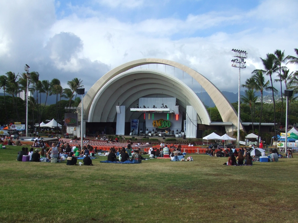 neal s. blaisdell center - tom moffatt waikiki shell